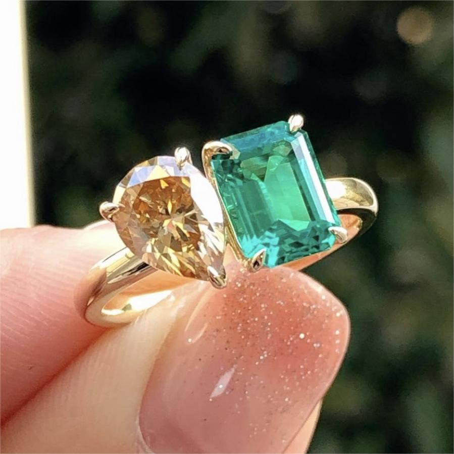 Elegant Green &amp; Yellow Zircon Square Ring